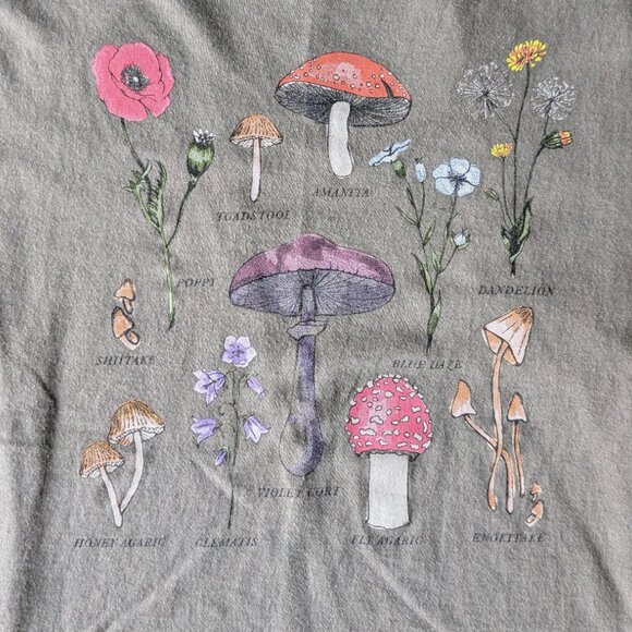 Fifth Sun and Doe Flowers Mushrooms Cacti Graphic Tee Bundle small medium - Picture 8 of 16